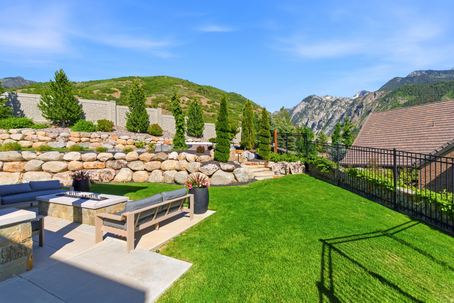 GRANITE OAKS - Residential