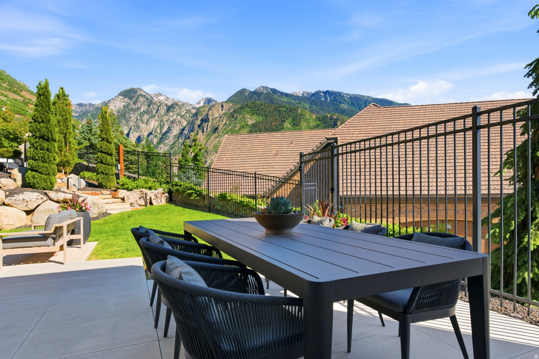 GRANITE OAKS - Residential