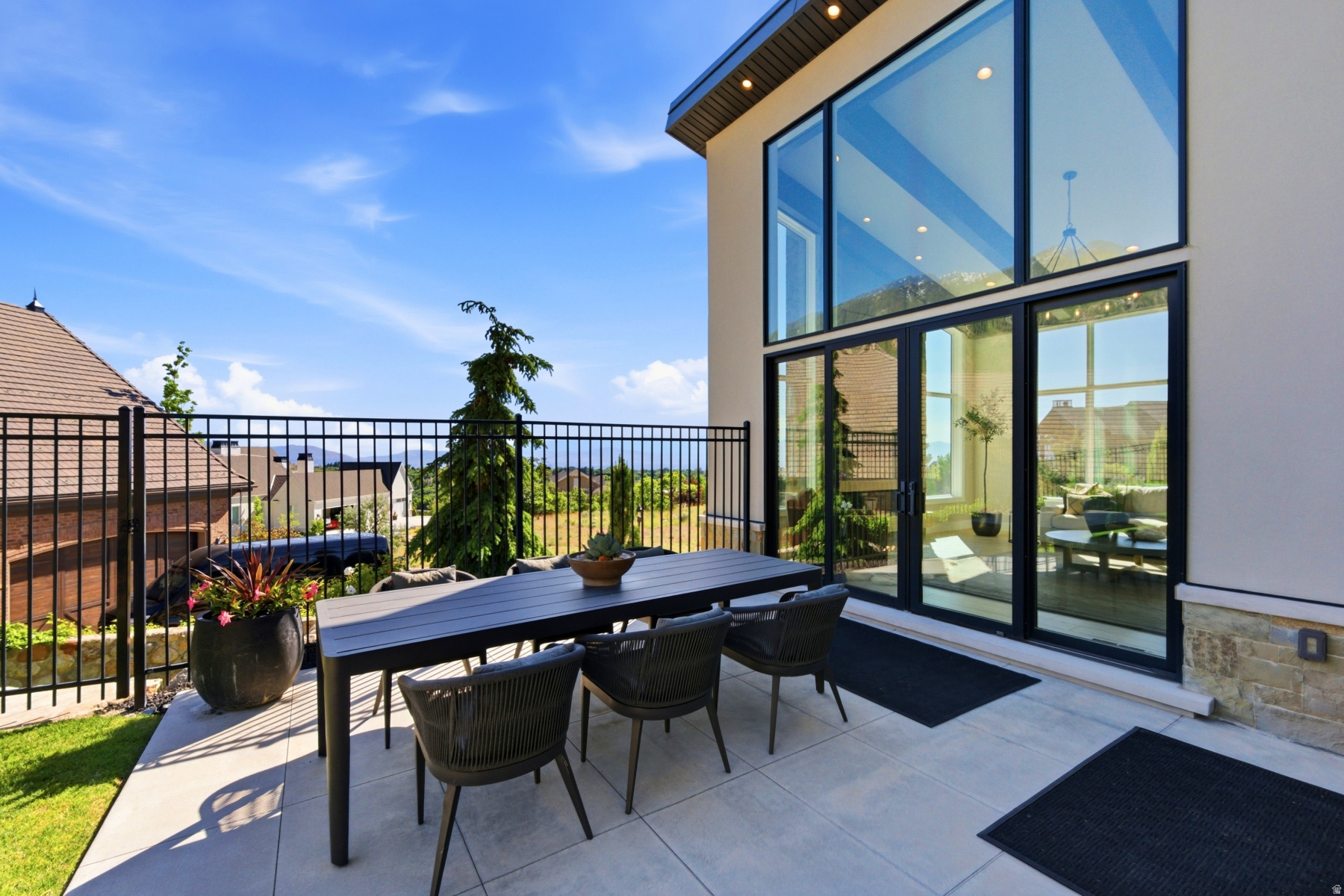GRANITE OAKS - Residential
