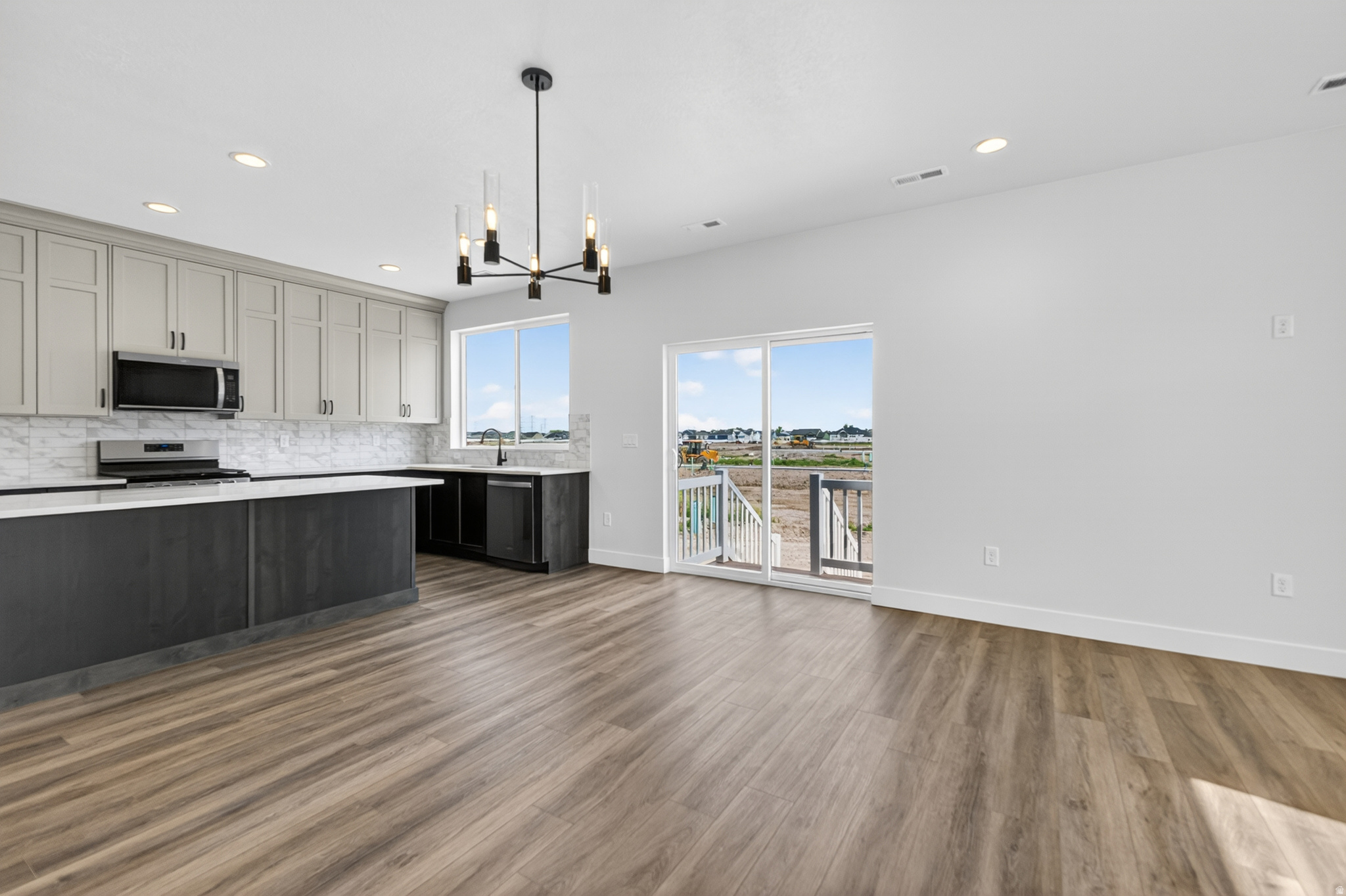 CREEKSIDE AT JDC RANCH - Residential