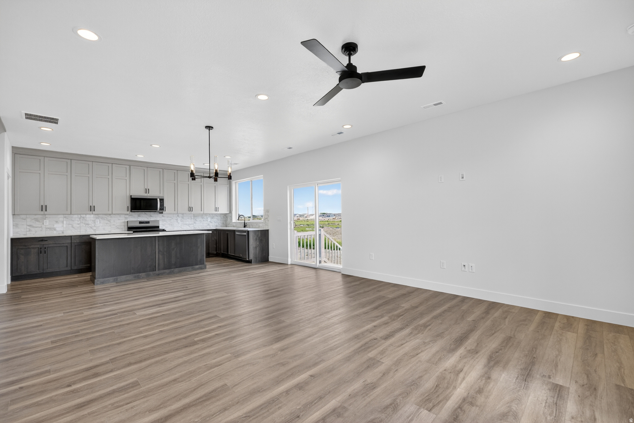 CREEKSIDE AT JDC RANCH - Residential