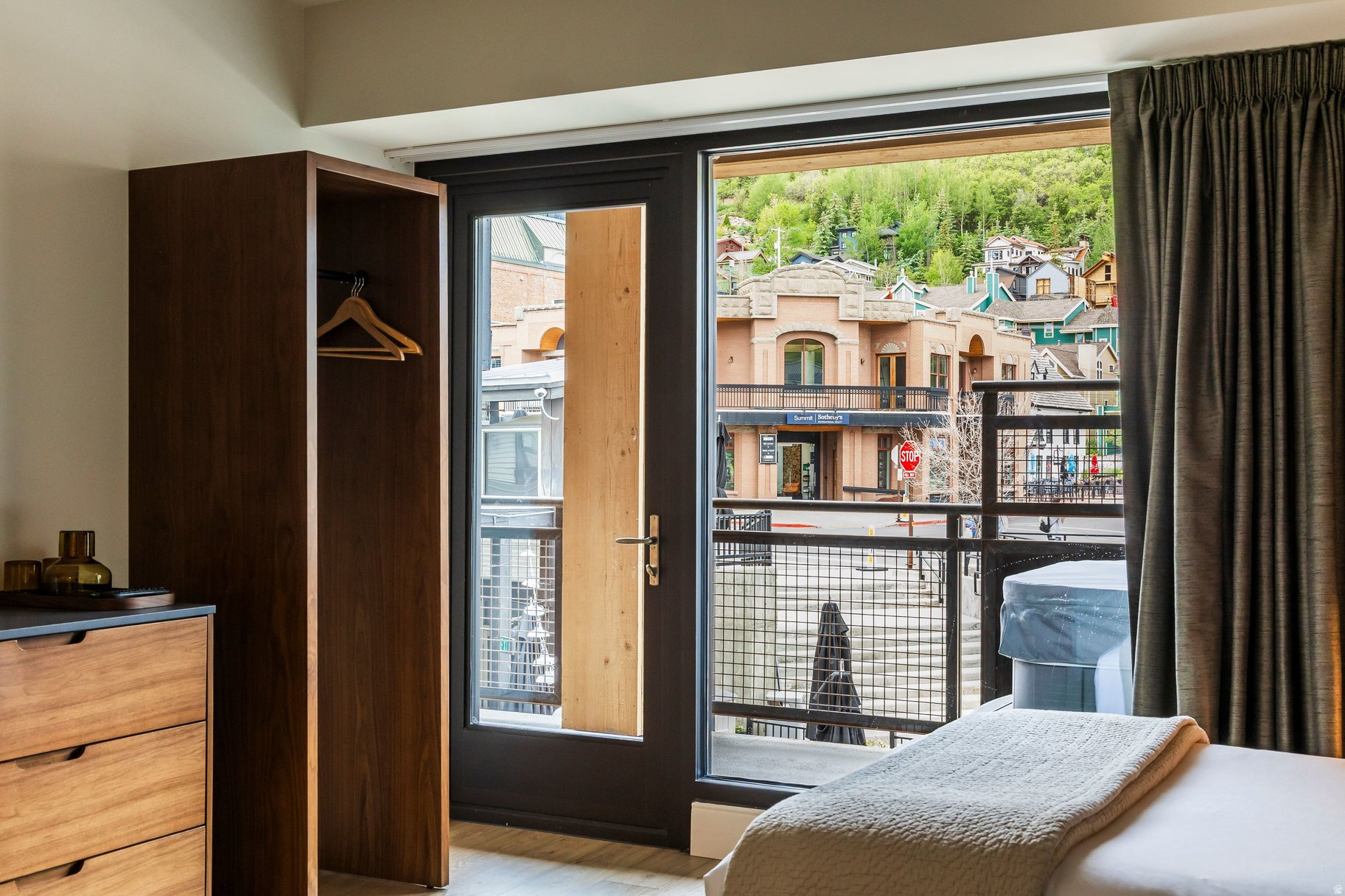 SKY LODGE - Residential