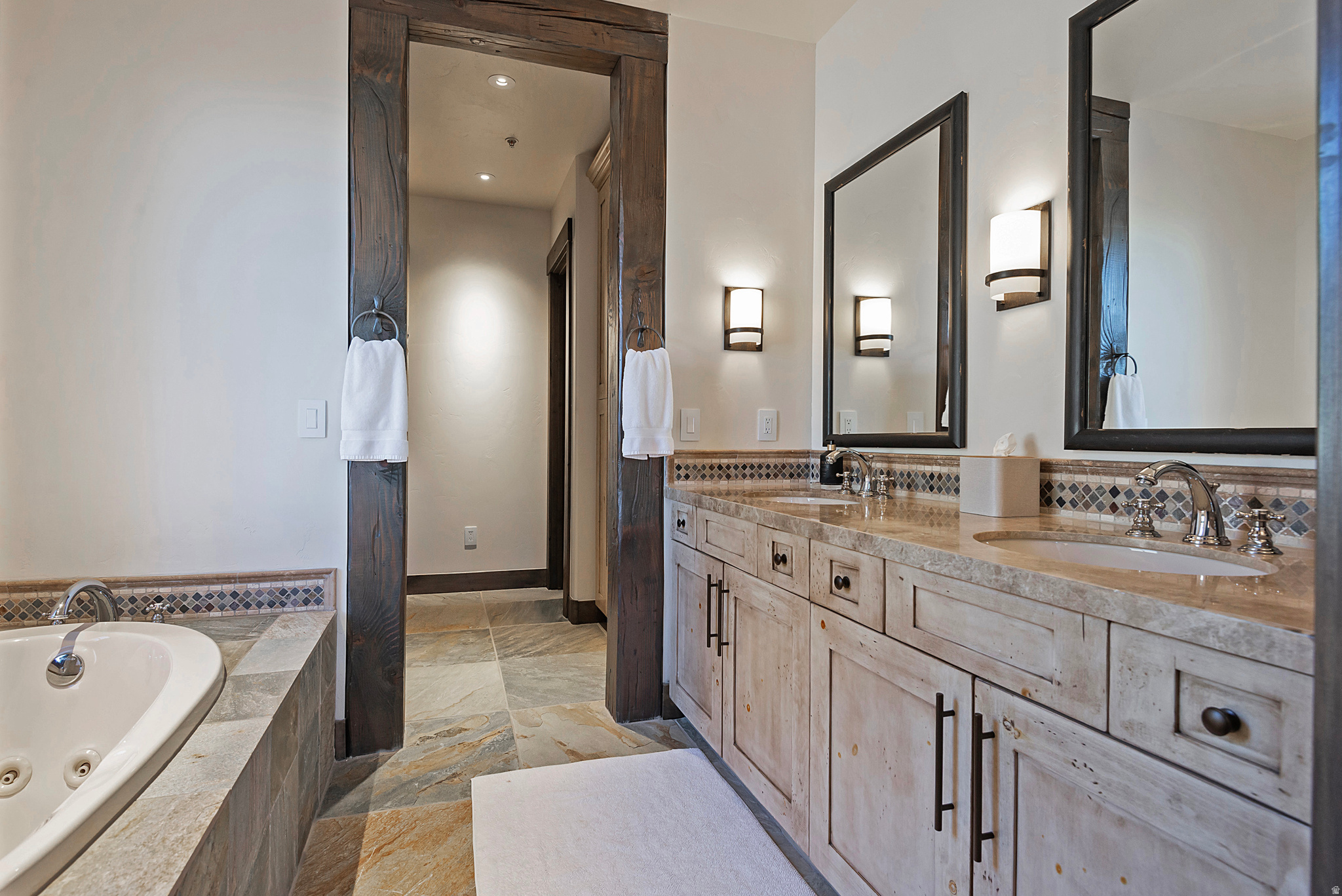 RANCH CLUB CABINS - Residential