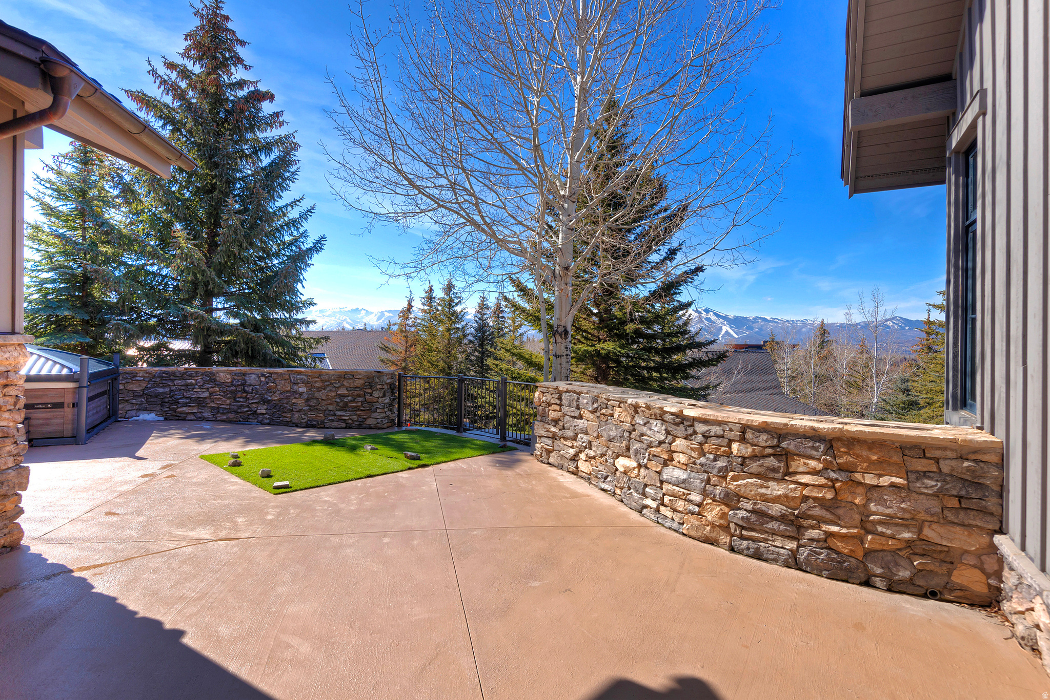 RANCH CLUB CABINS - Residential