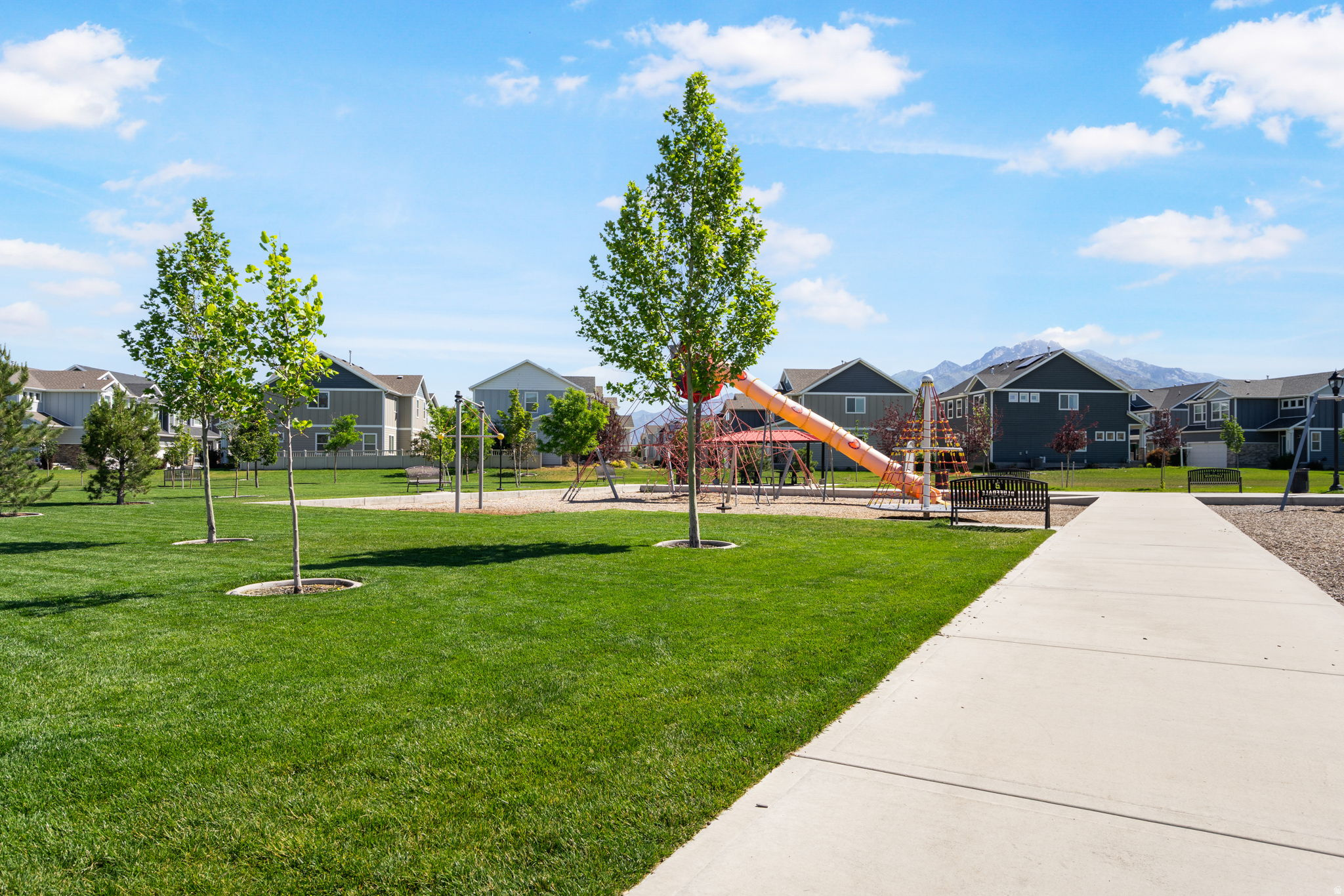 ARBORS @ INDEPENDENCE - Residential