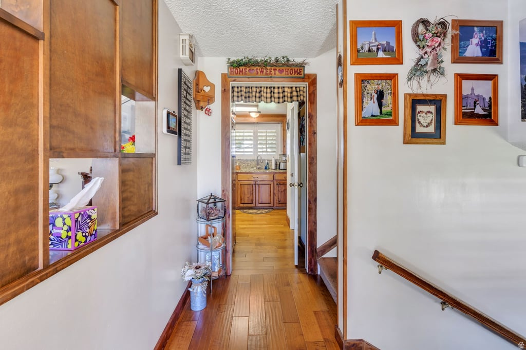 ROYAL OAKS - Residential