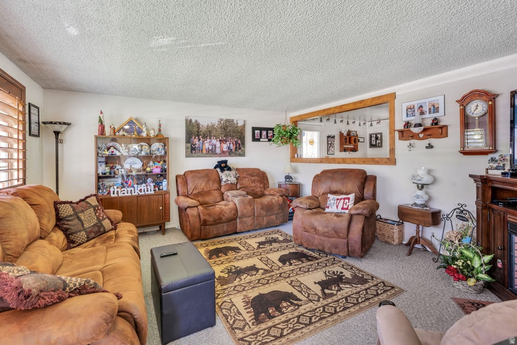 ROYAL OAKS - Residential