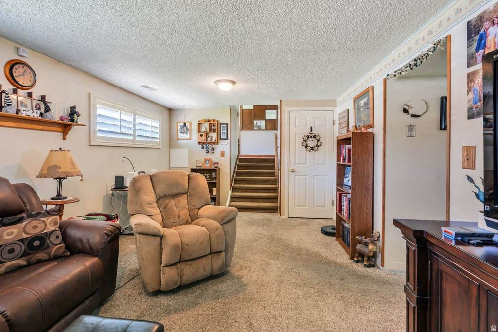 ROYAL OAKS - Residential