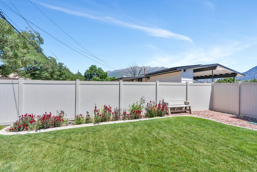 ROYAL OAKS - Residential