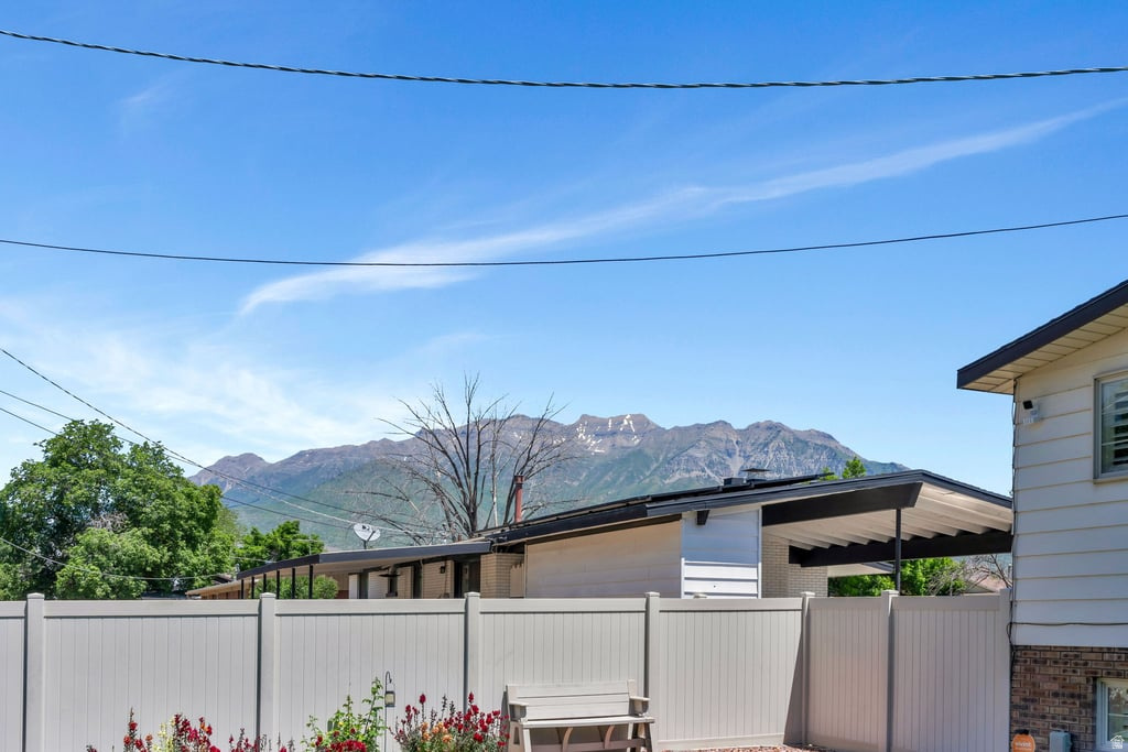 ROYAL OAKS - Residential