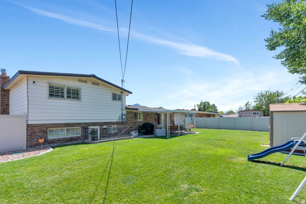 ROYAL OAKS - Residential