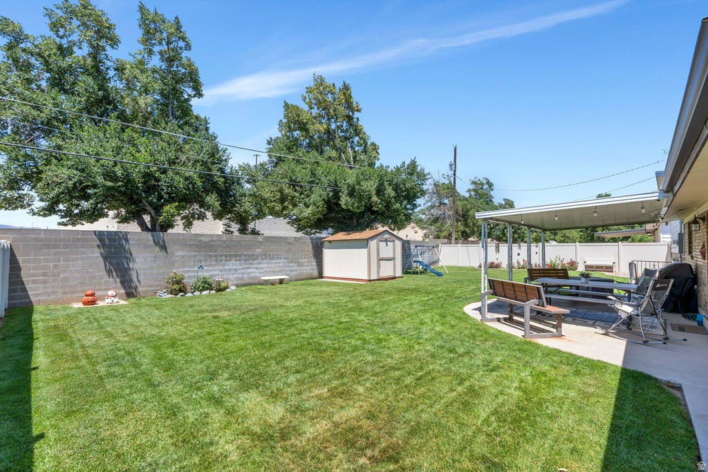 ROYAL OAKS - Residential