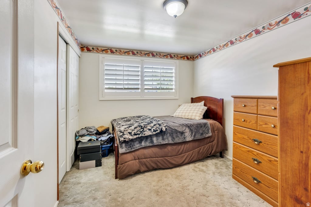 ROYAL OAKS - Residential