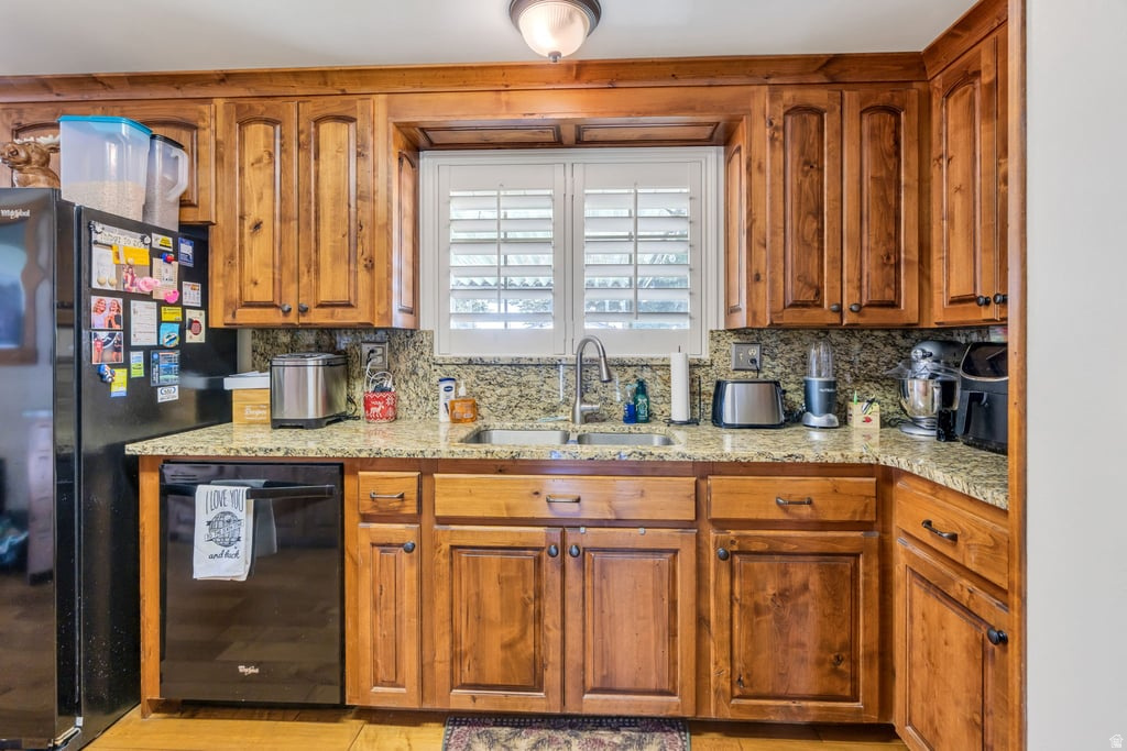 ROYAL OAKS - Residential