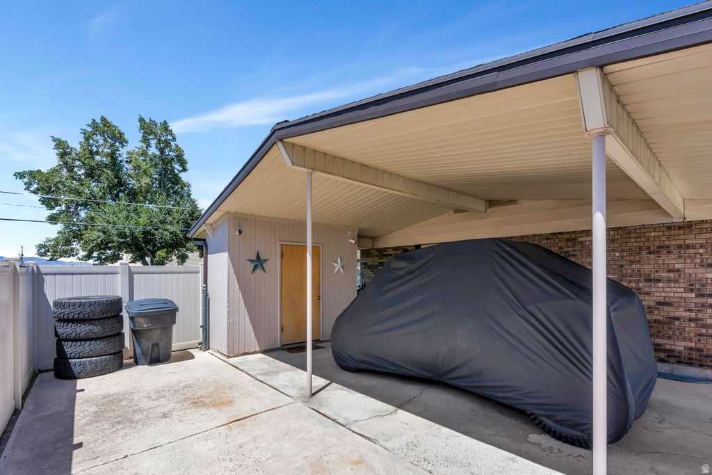 ROYAL OAKS - Residential