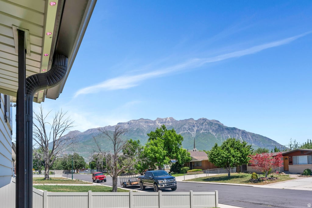 ROYAL OAKS - Residential