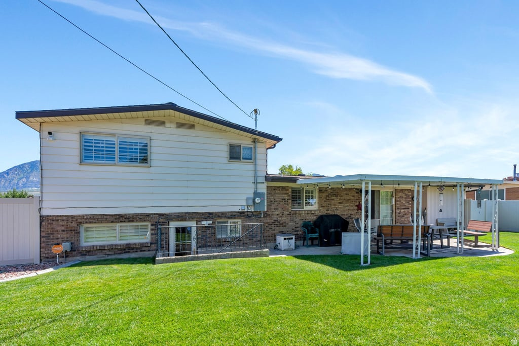 ROYAL OAKS - Residential