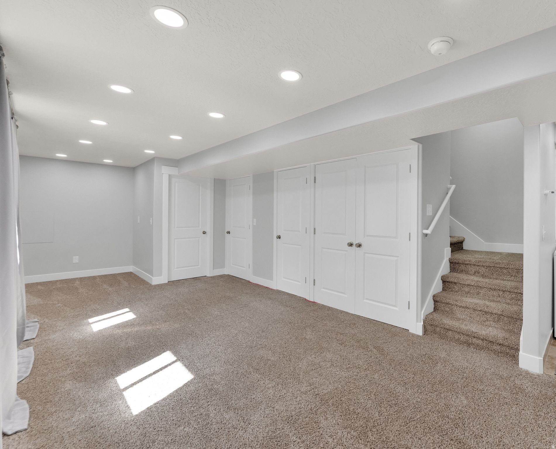 EAGLE POINT - Residential