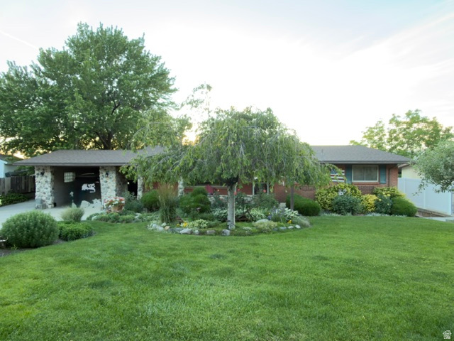 Homes Like this one don't come around very often! So many reasons to buy this home! Turn key with zero needs in the remodel department! Home has been meticulously maintained and boasts a very comfortable and peaceful feeling inside and out! 4 bed 2.5 bath with an extra room that doesn't have a closet! Many possibilities in the basement with separate parking and a full kitchen with a separate entrance! Pictures will tell the story here. Call TODAY!!