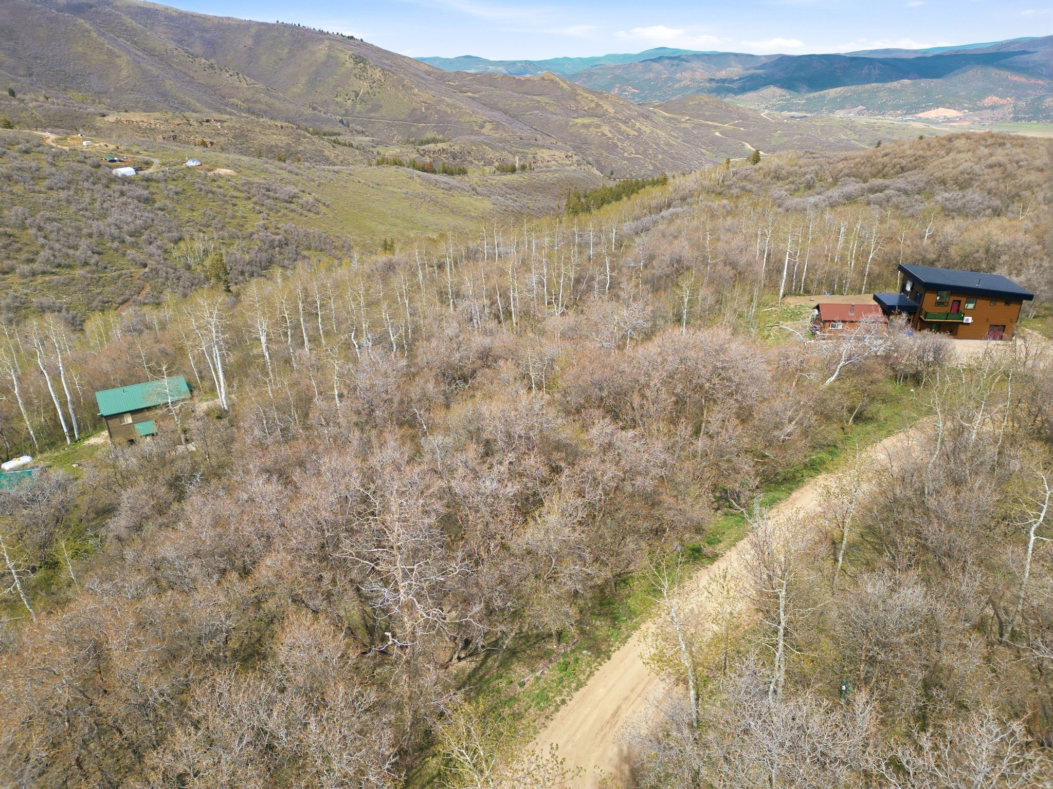 Build your dream mountain home on this 1 acre parcel located in the desirable Forest Meadows of Tollgate Canyon. Just minutes from Park City, this quiet and secluded lot offers year-round access, mountain views, and abundant wildlife. Whether you're looking for a peaceful retreat or a full-time residence, this lot combines privacy, scenery, and convenience in one of the most sought-after mountain neighborhoods.