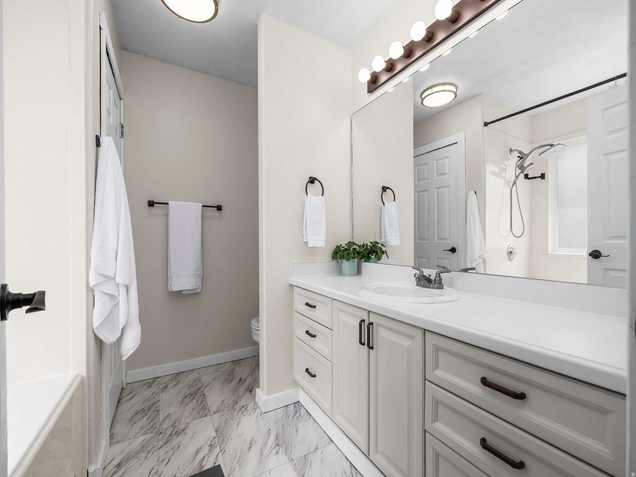 EAGLEPARK PHASE 1 - Residential