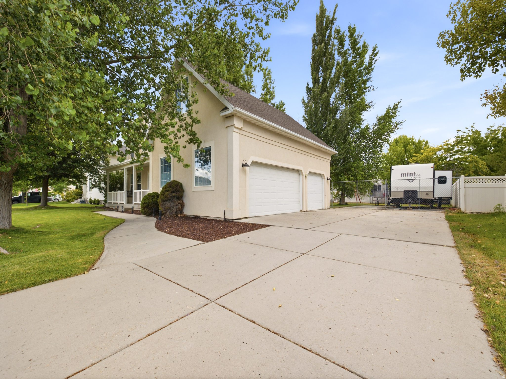 EAGLEPARK PHASE 1 - Residential