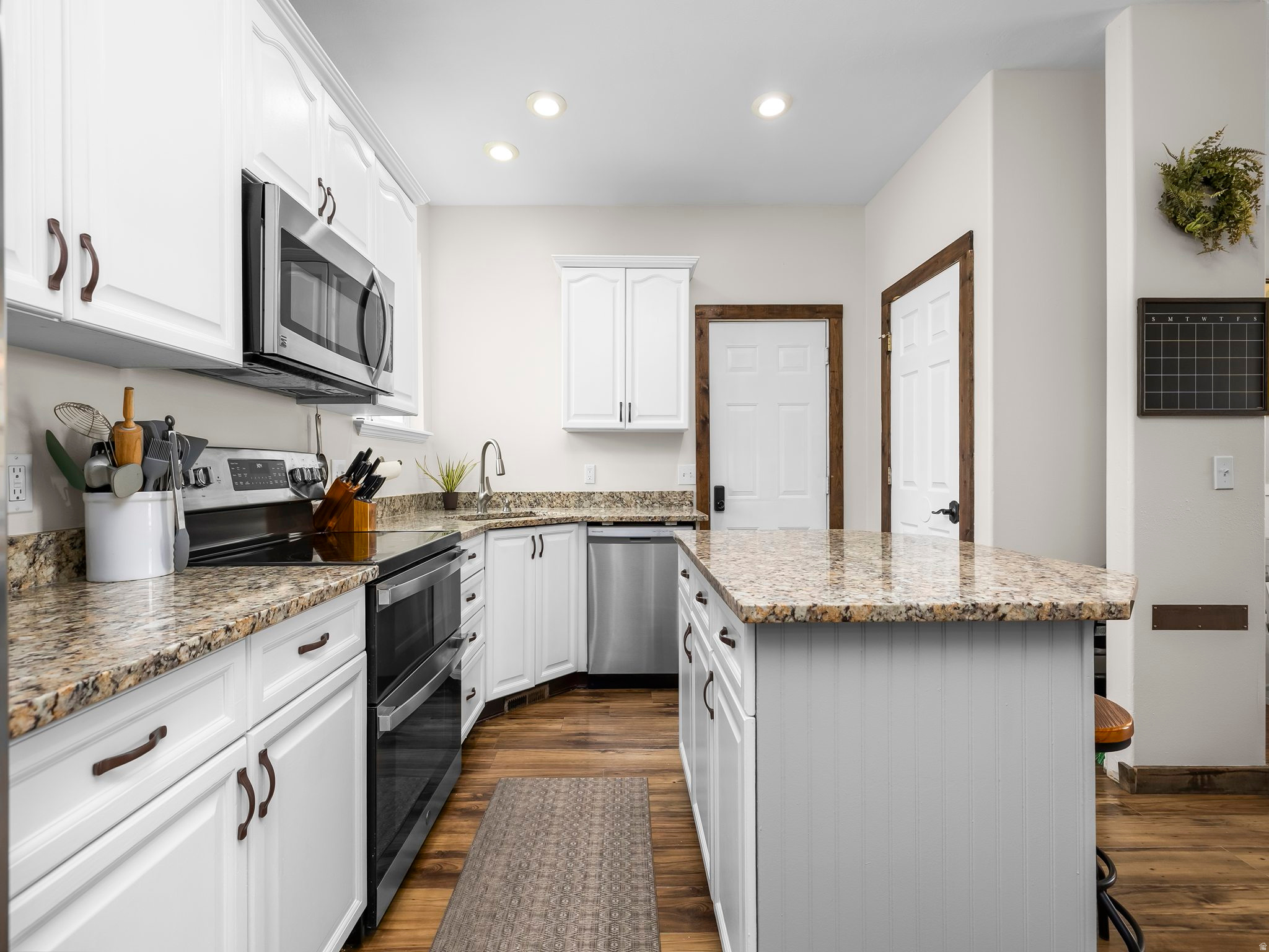 EAGLEPARK PHASE 1 - Residential