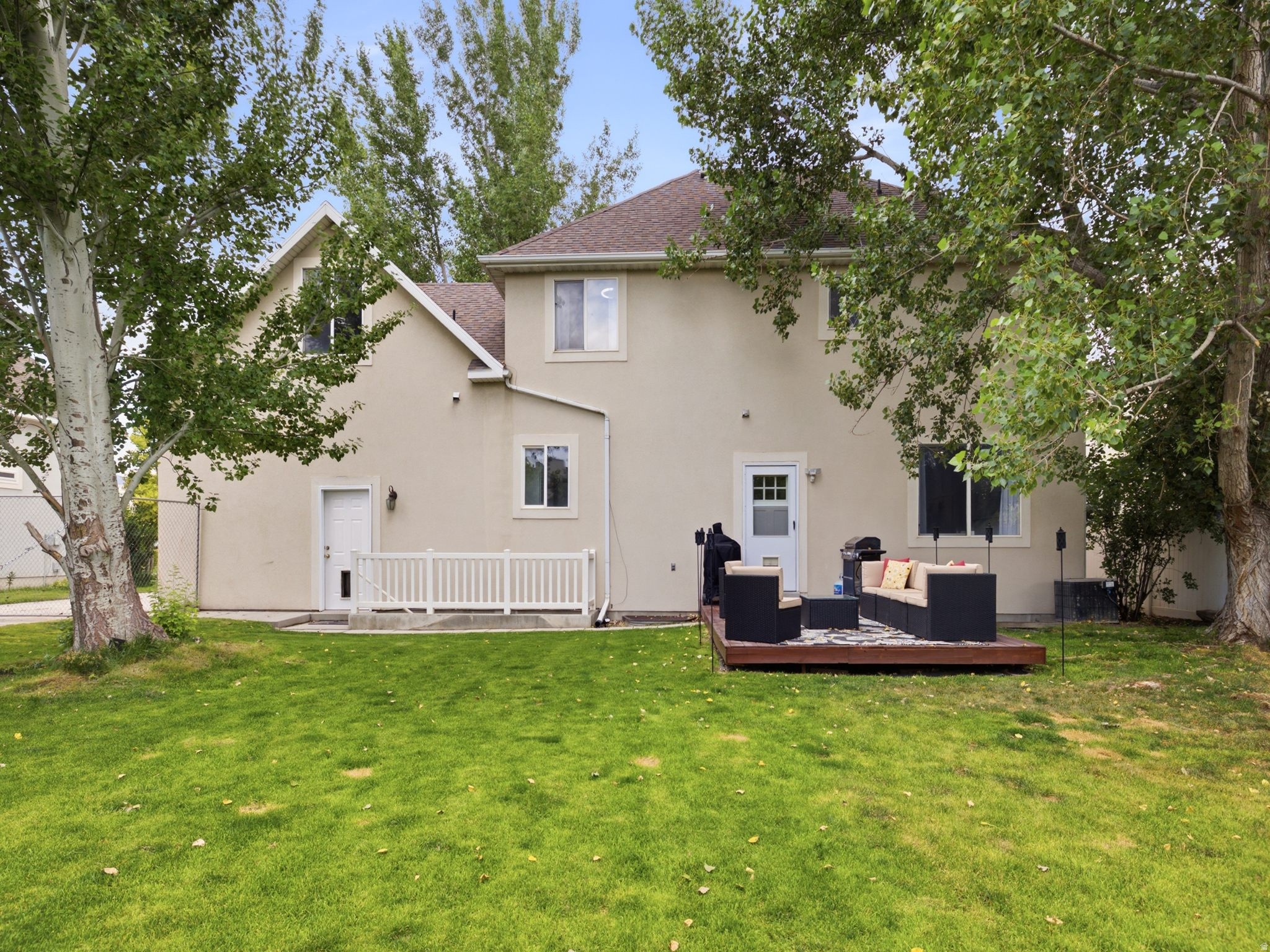 EAGLEPARK PHASE 1 - Residential