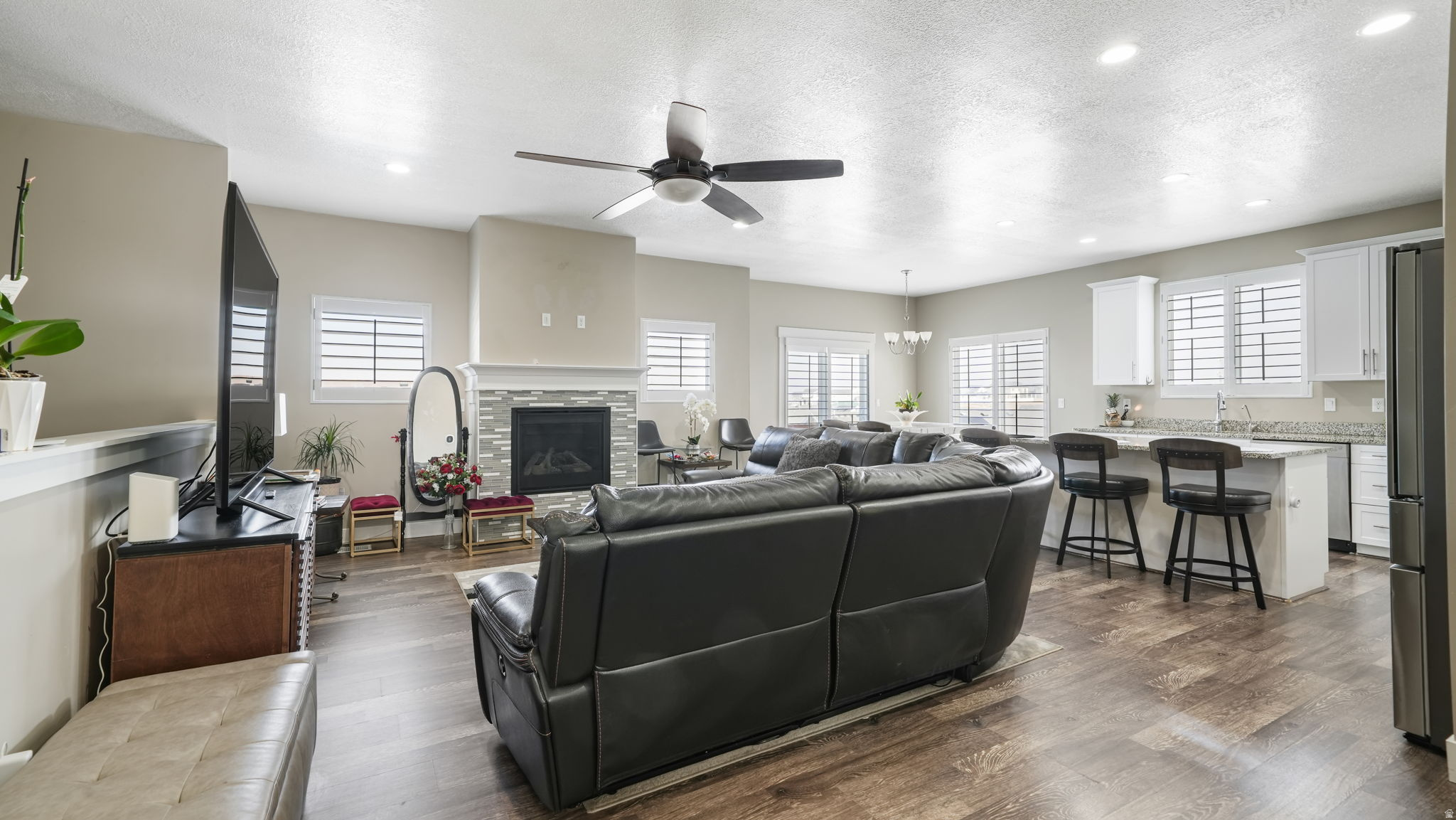 SUNSET HILLS - Residential