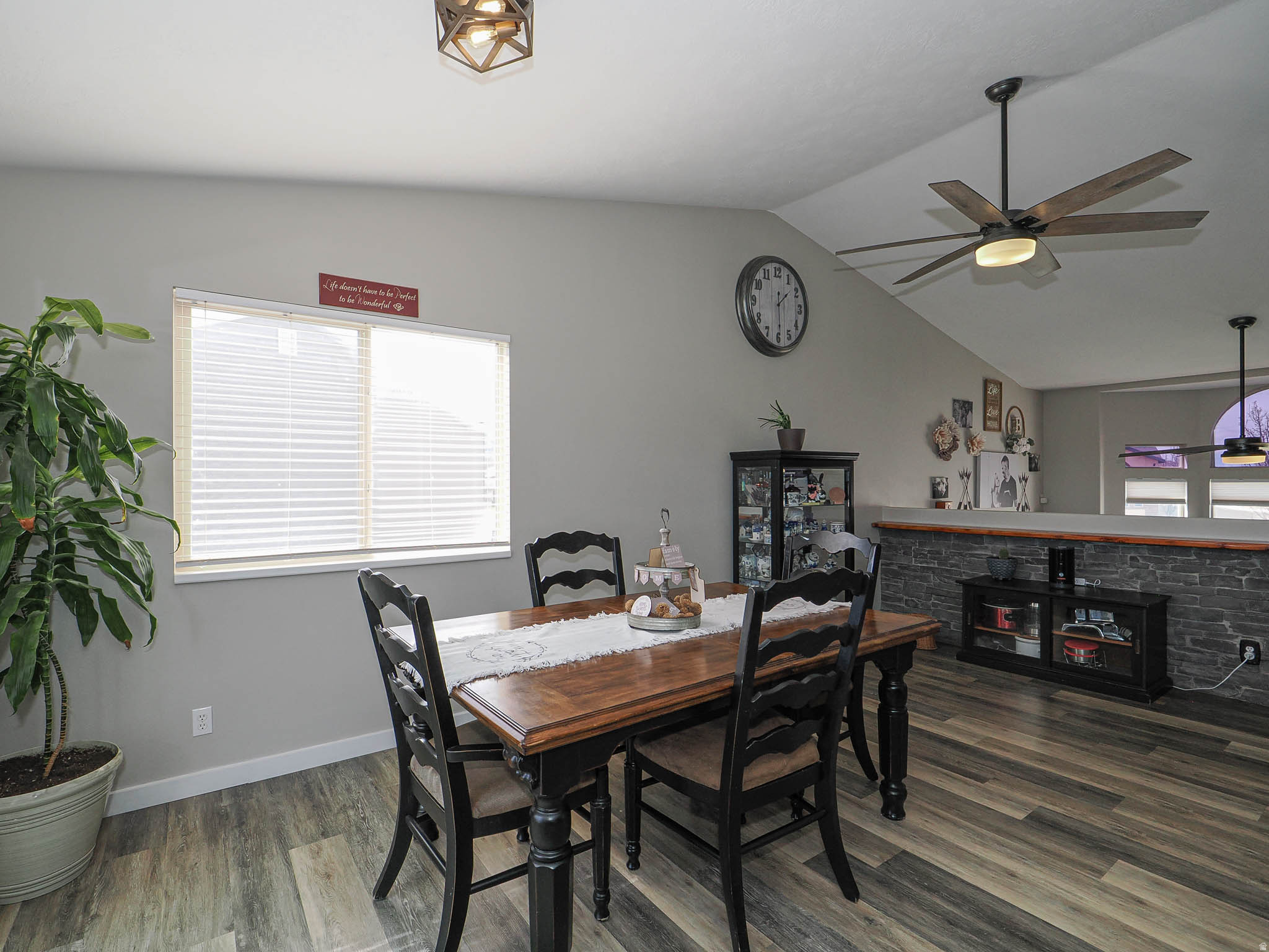 NORTH MEADOWS - Residential