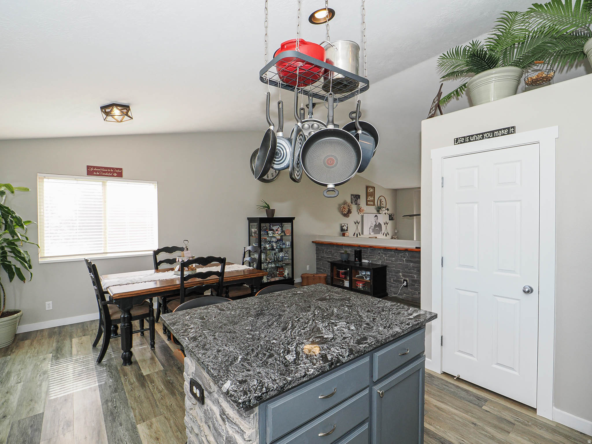 NORTH MEADOWS - Residential