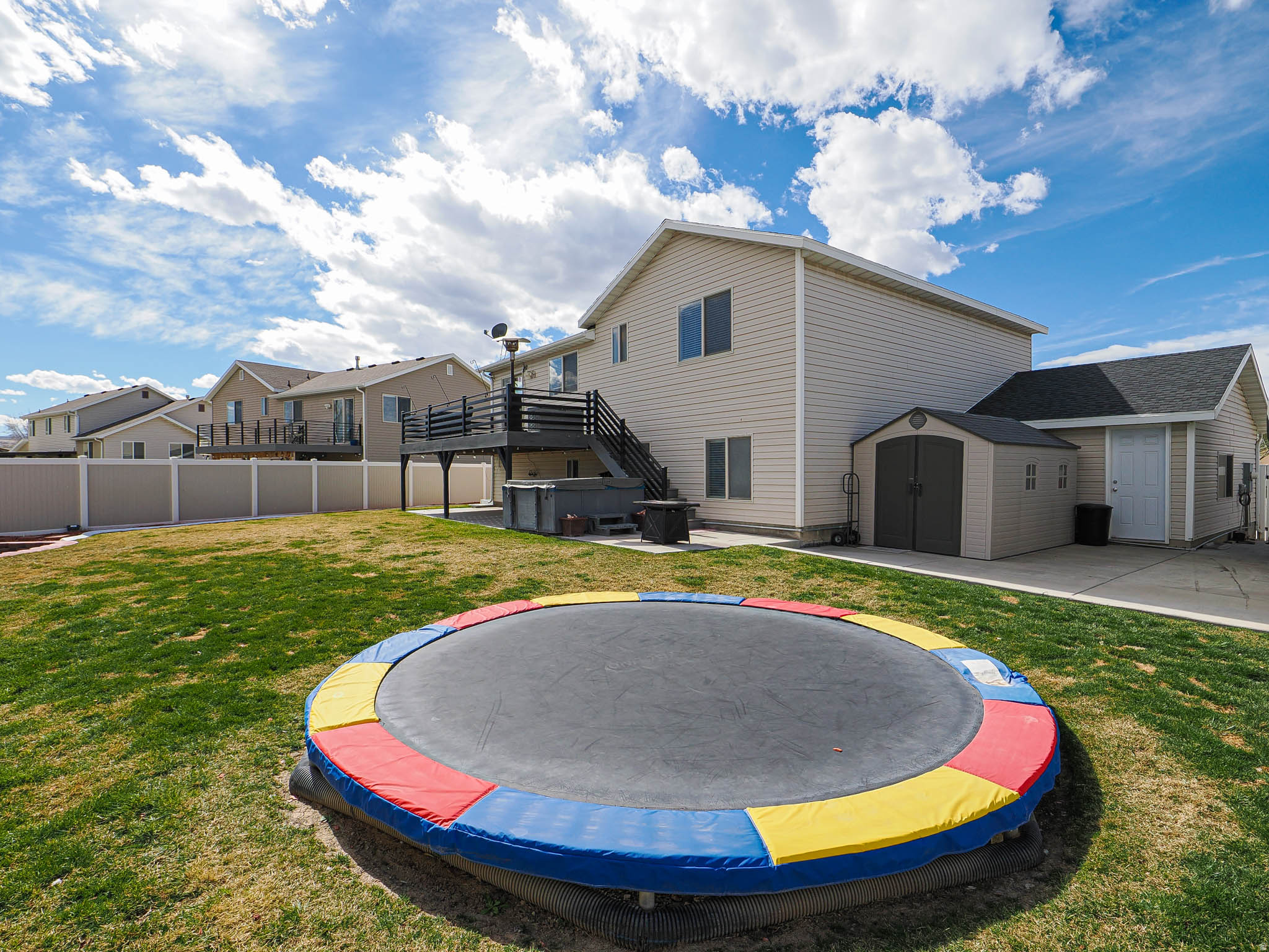 NORTH MEADOWS - Residential