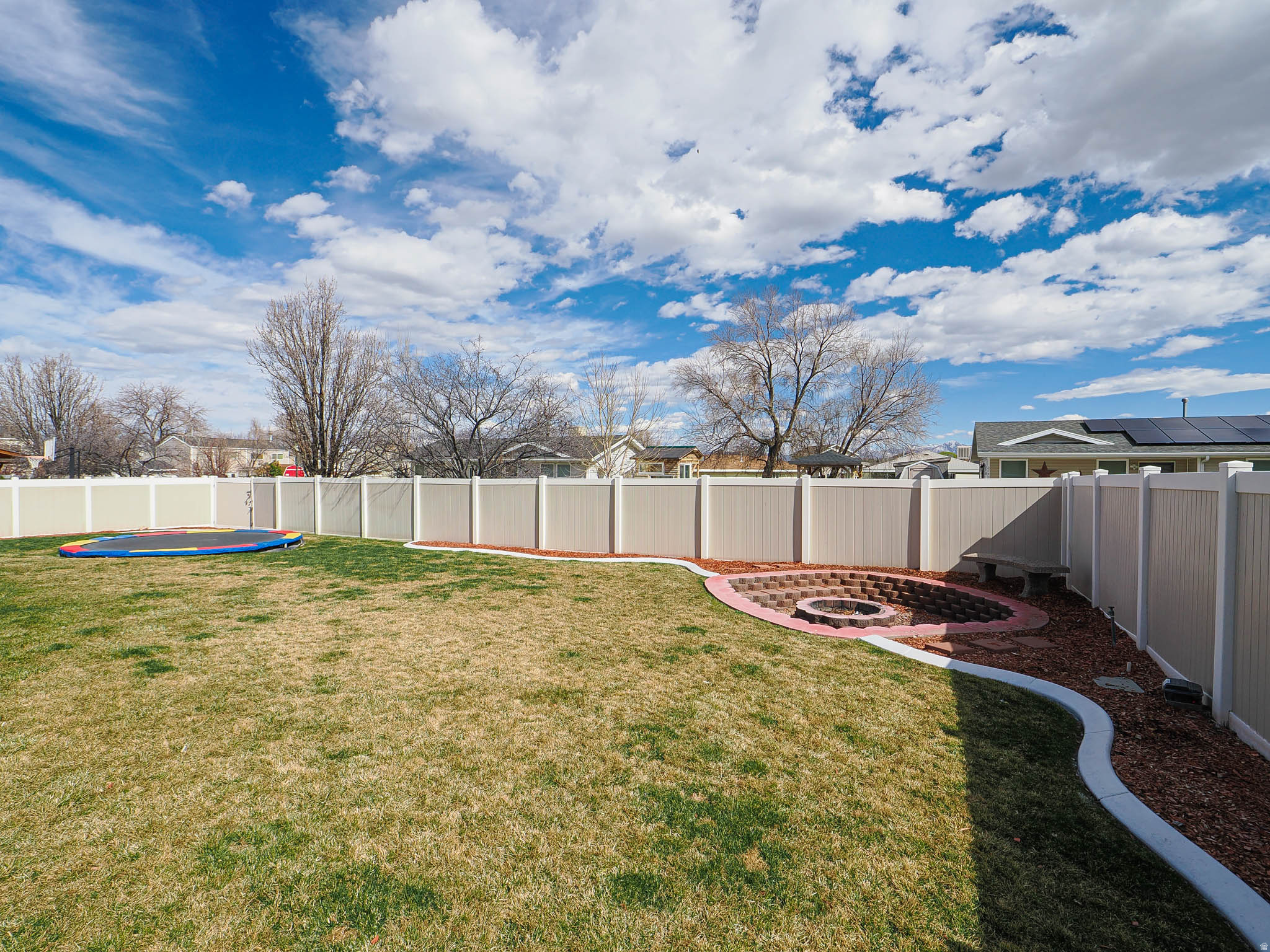 NORTH MEADOWS - Residential