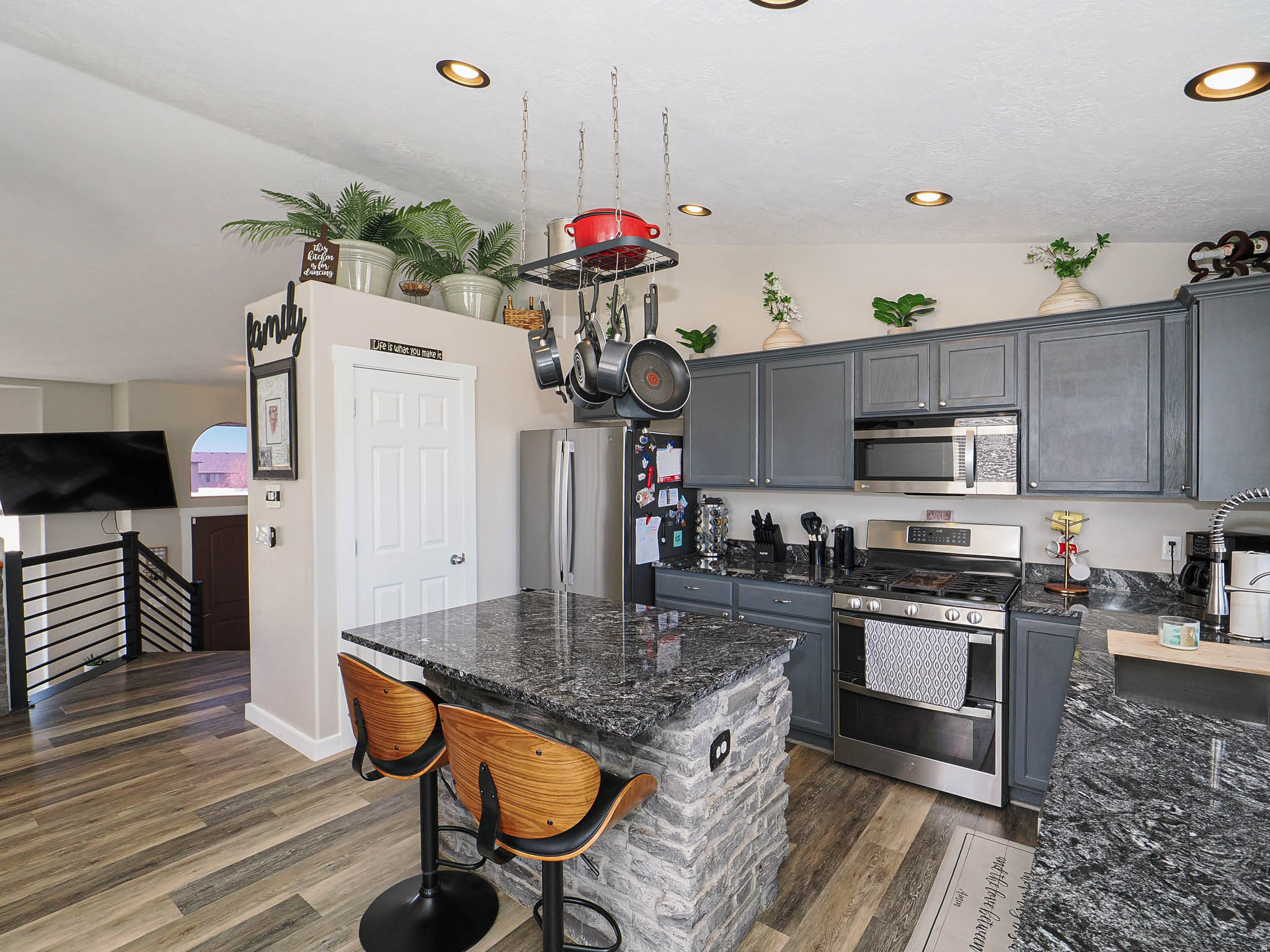 NORTH MEADOWS - Residential