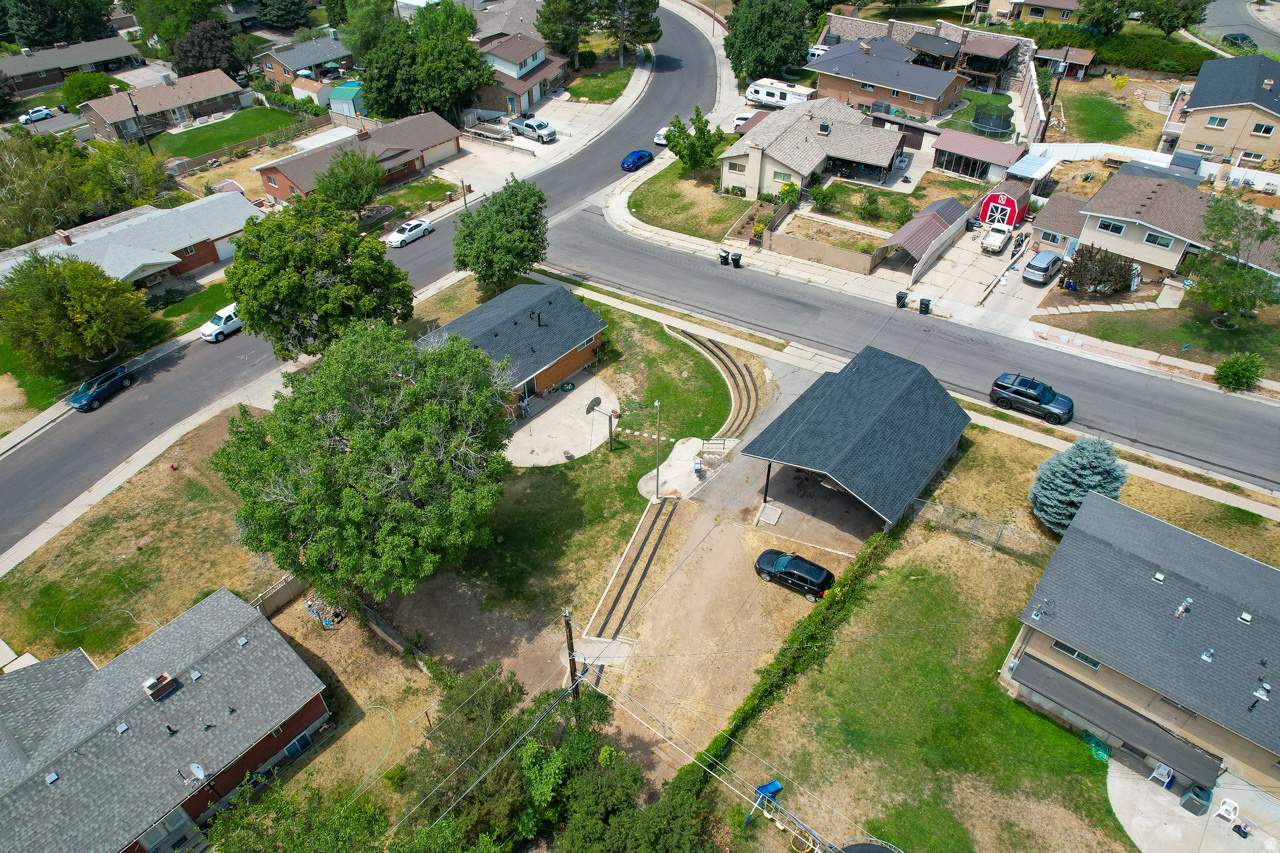 HALL HEIGHTS - Residential