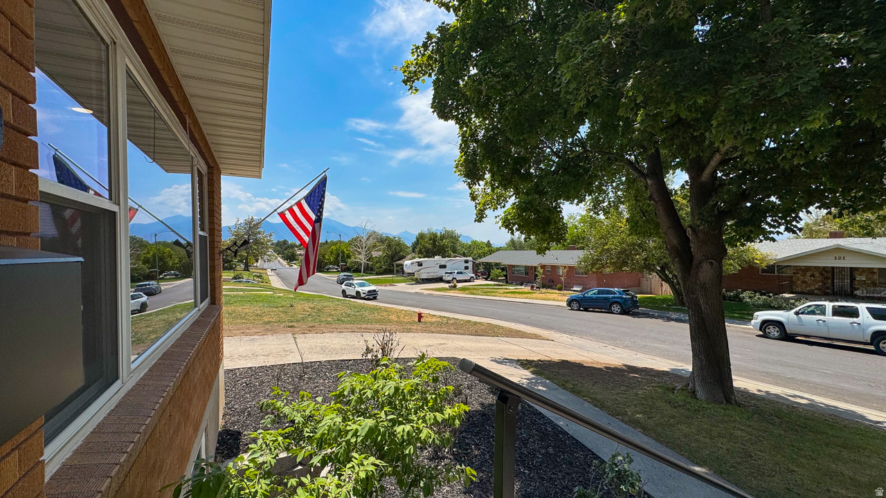 HALL HEIGHTS - Residential