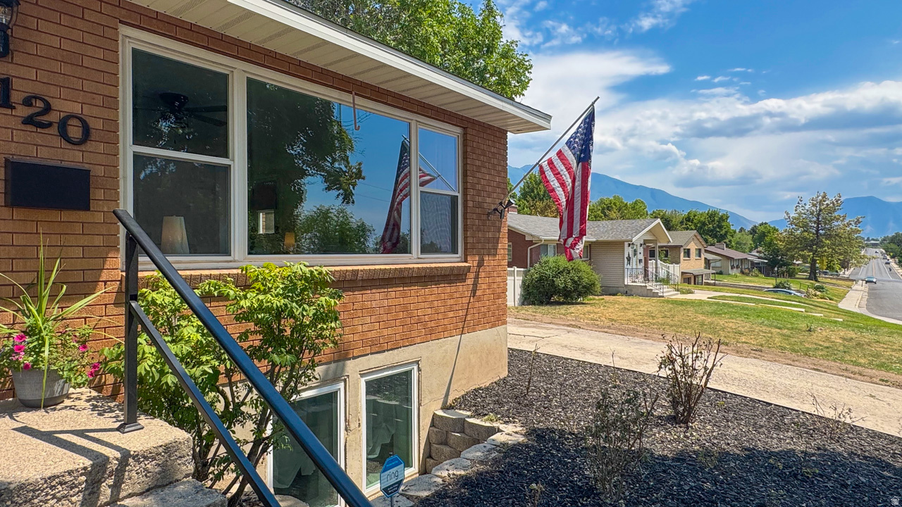 HALL HEIGHTS - Residential