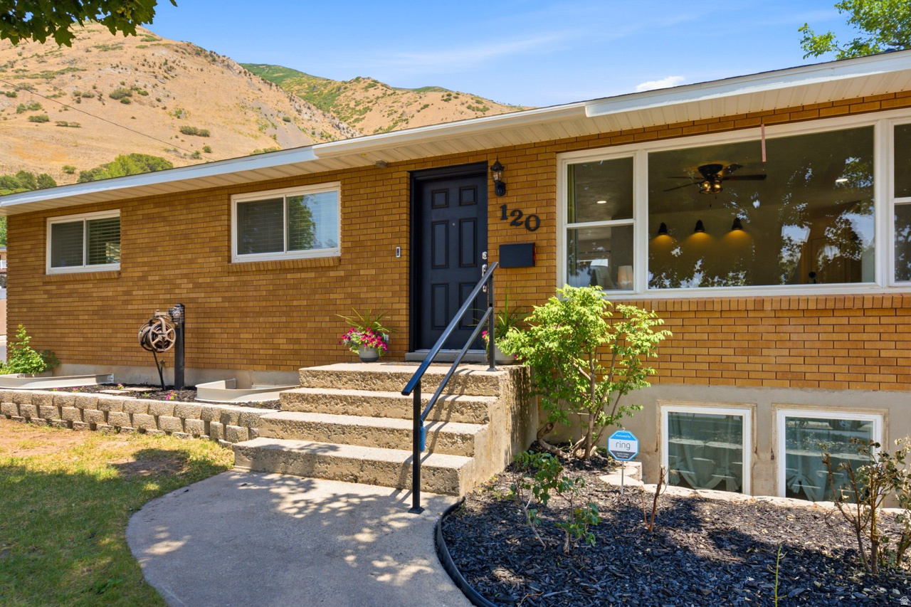 HALL HEIGHTS - Residential