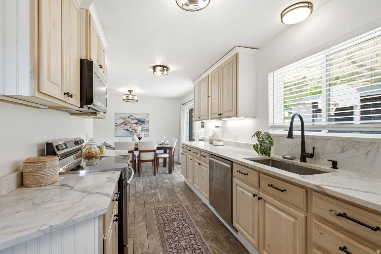 HALL HEIGHTS - Residential