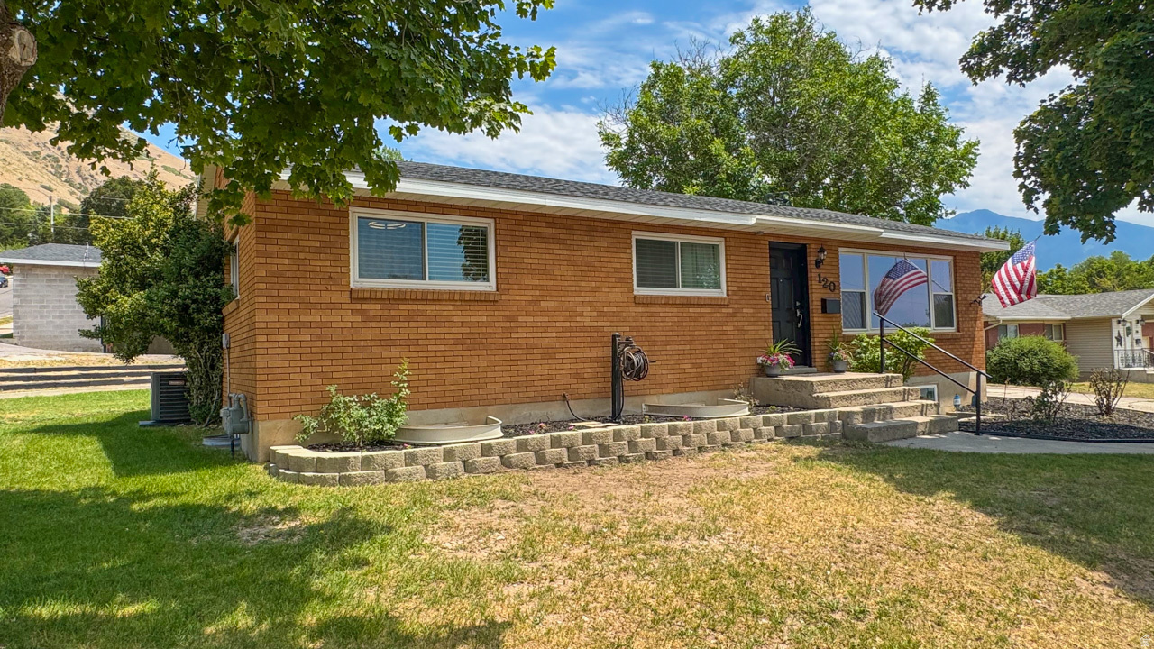 HALL HEIGHTS - Residential