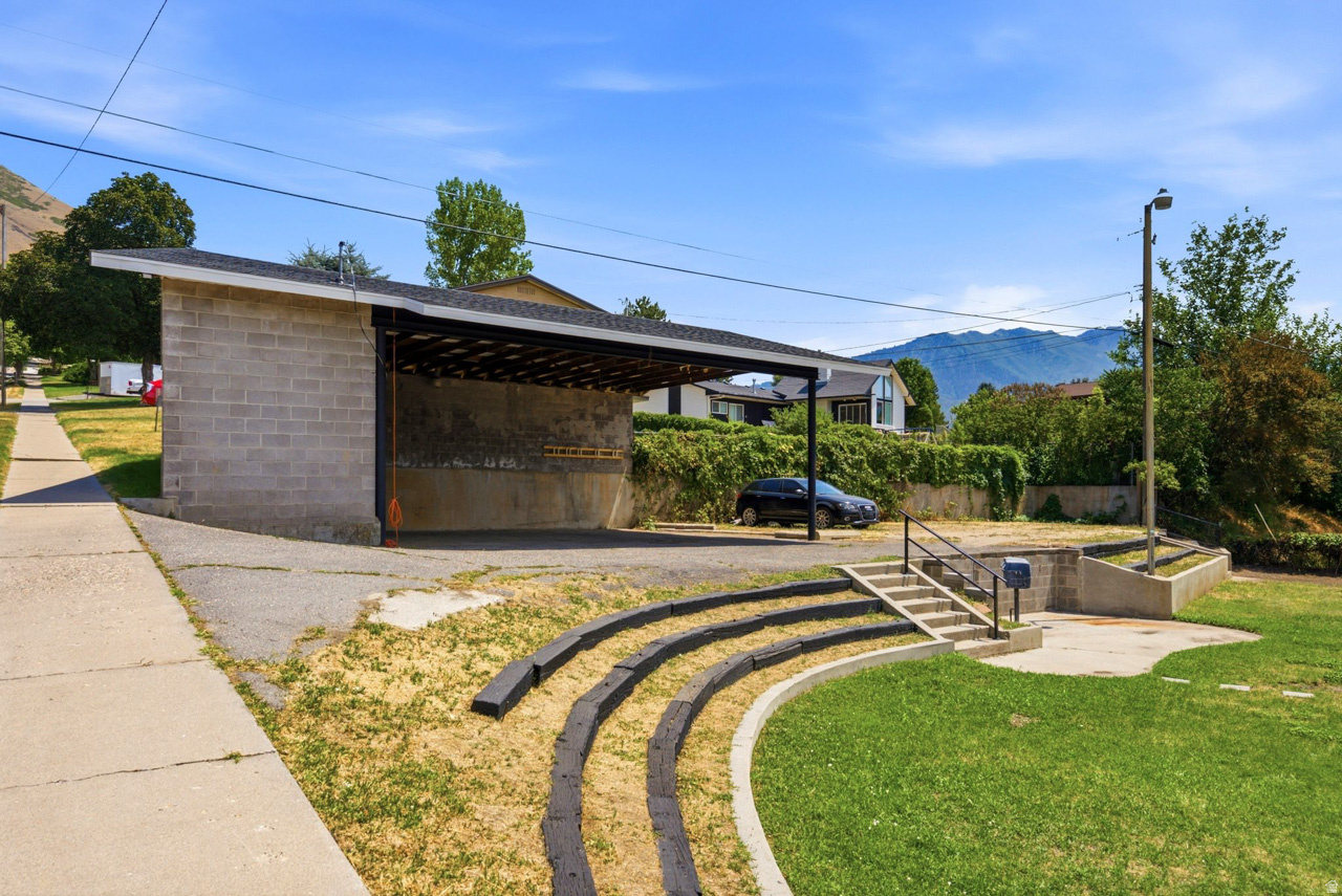 HALL HEIGHTS - Residential