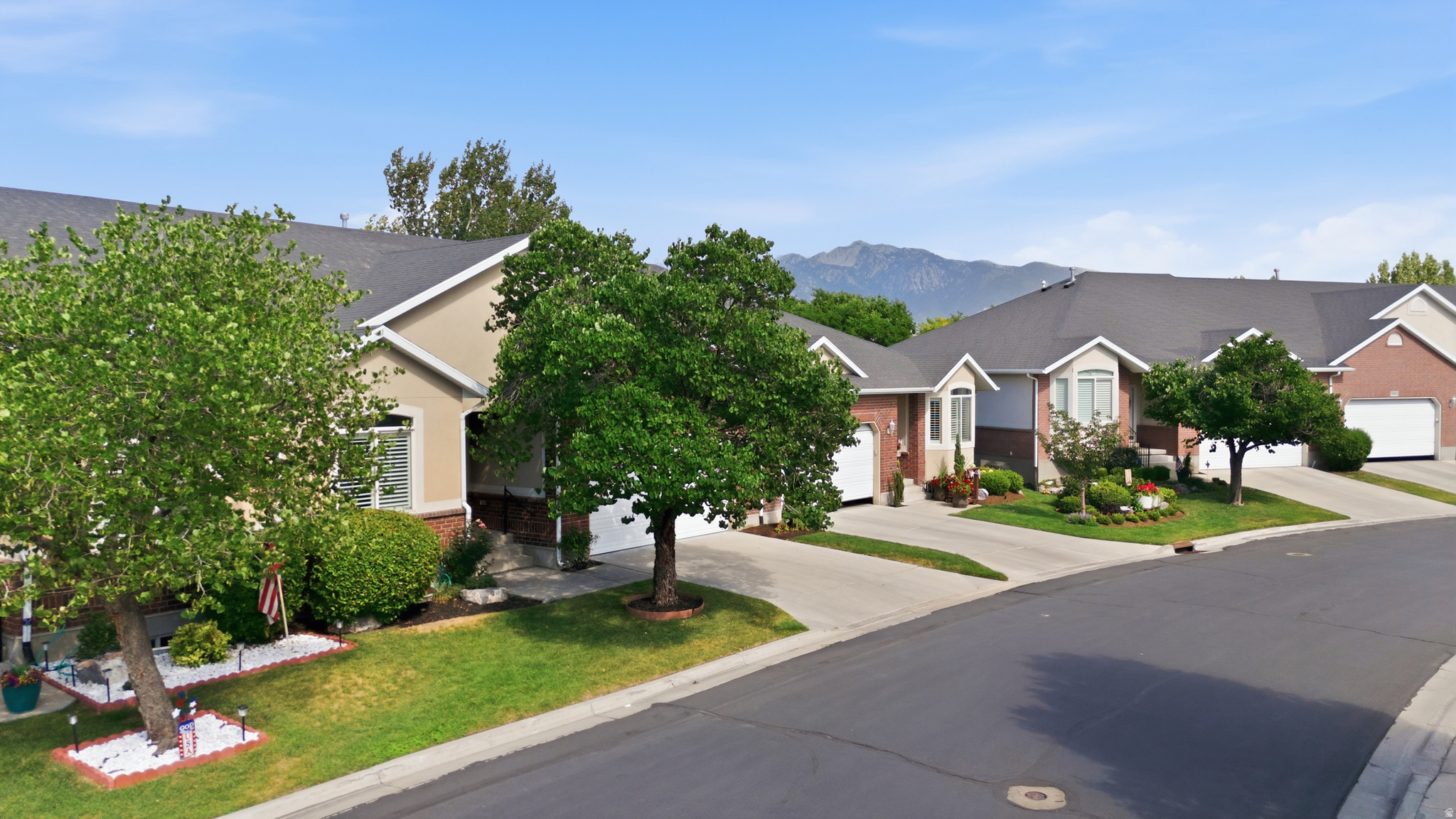COTTAGES AT TEMPLEVIEW - Residential