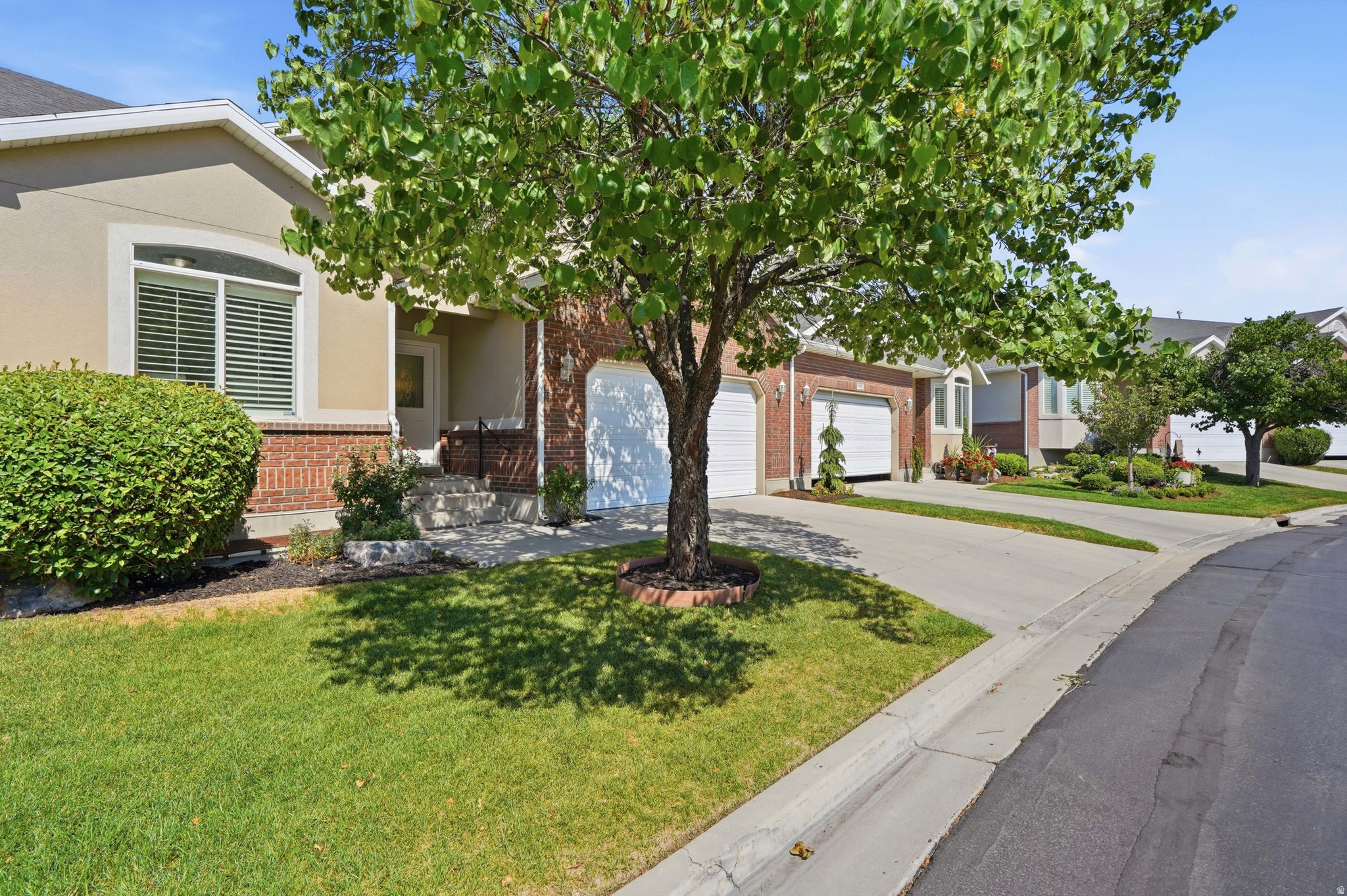 Square footage figures are provided as a courtesy estimate only and were obtained from county records.  Buyer is advised to obtain an independent measurement. Buyer to verify all MLS information.
