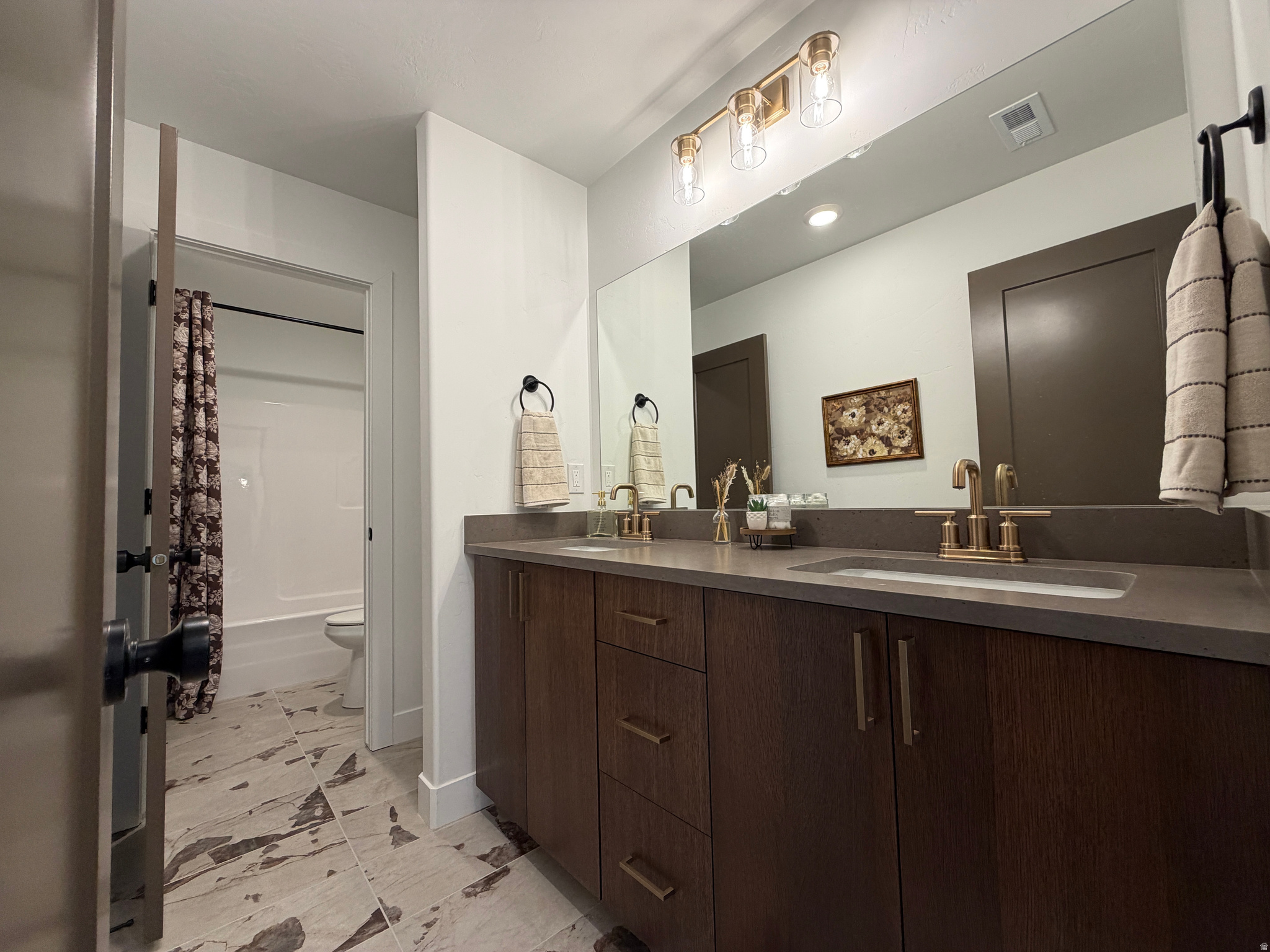 LAKEVIEW FIELDS - Residential