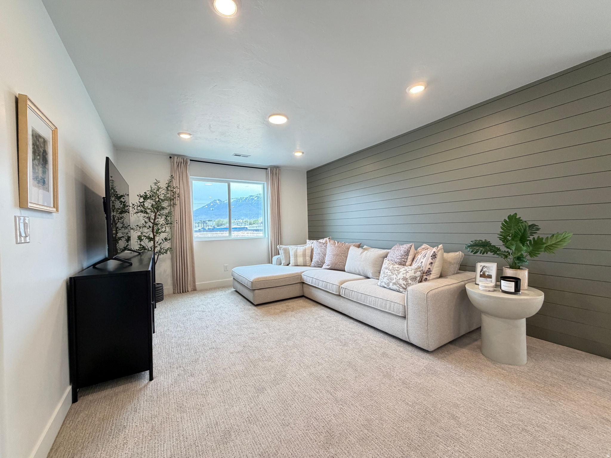 LAKEVIEW FIELDS - Residential