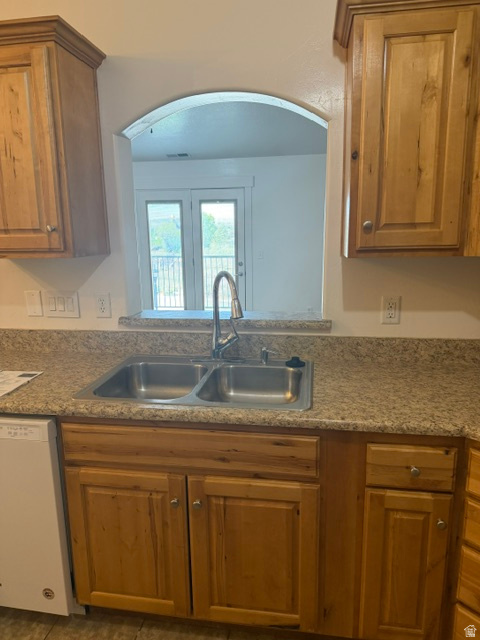 RIDGESTONE CONDOS - Residential