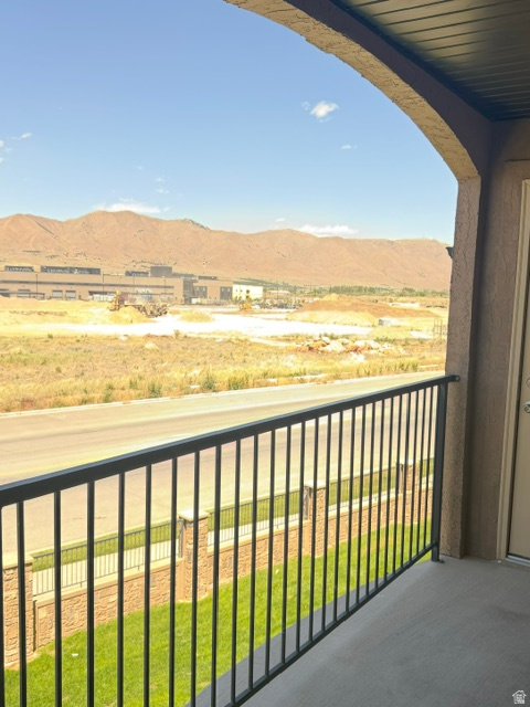RIDGESTONE CONDOS - Residential