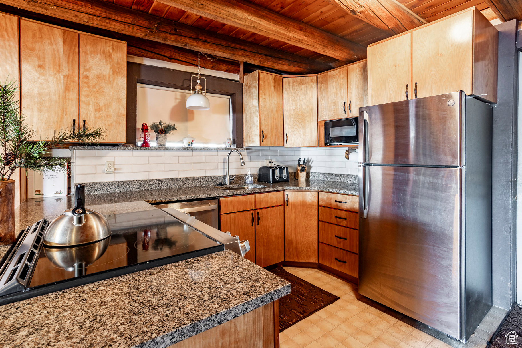 RESERVE #4 - Residential