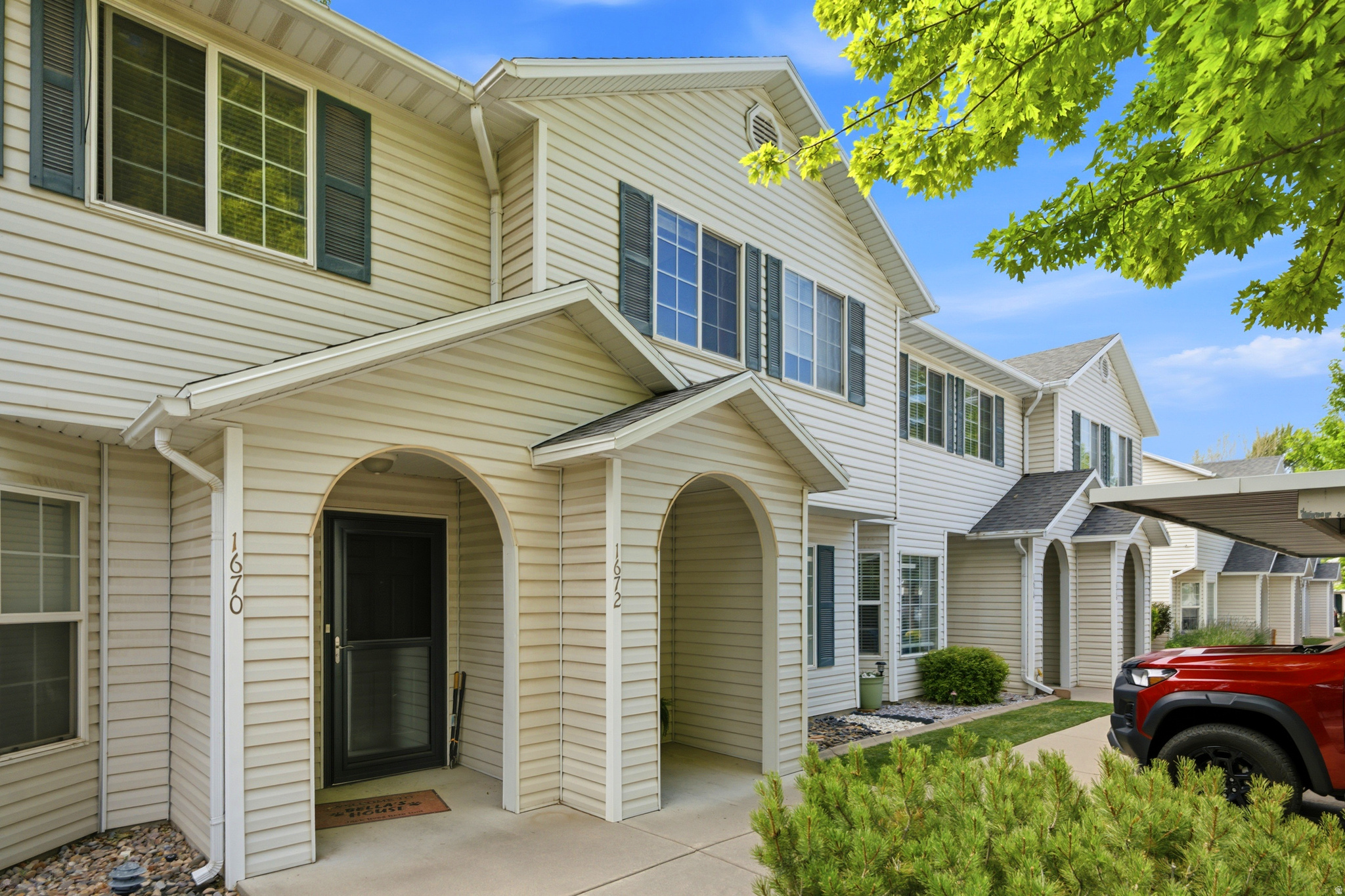 CANYON WOODS - Residential