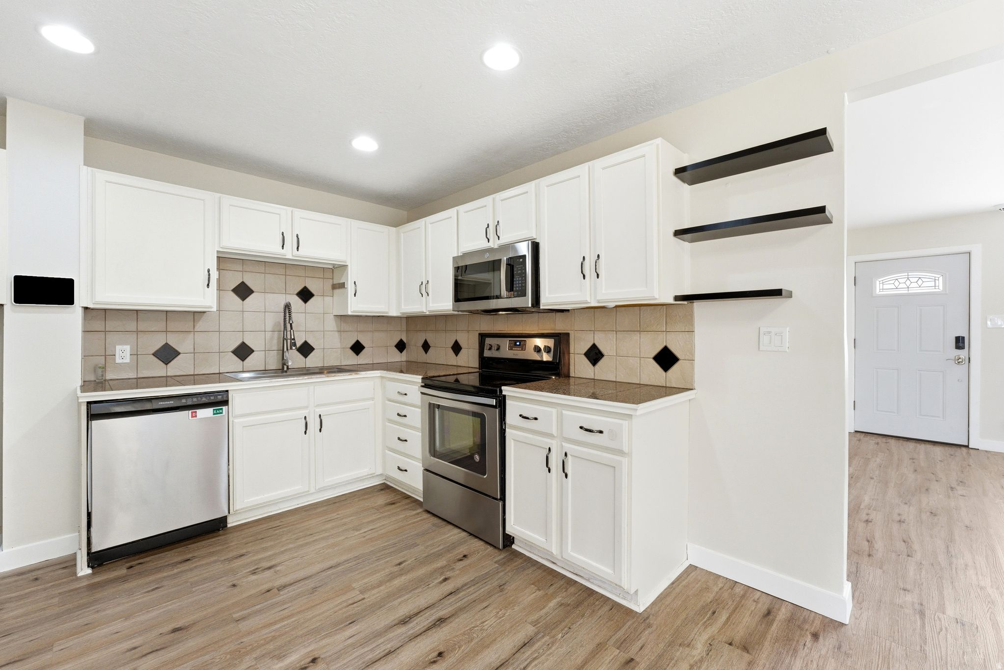 HOFFMAN HEIGHTS - Residential